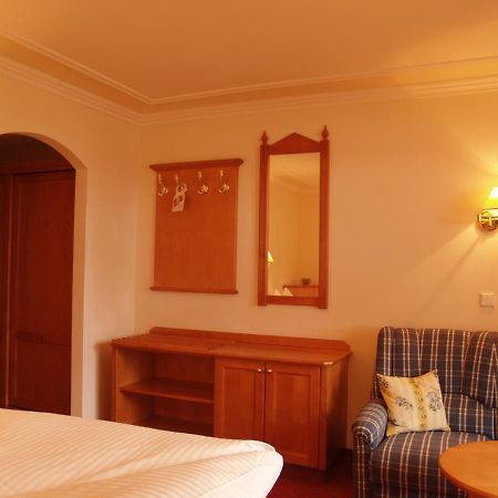 Hotel Edelweiss Saalbach-Hinterglemm Oda fotoğraf